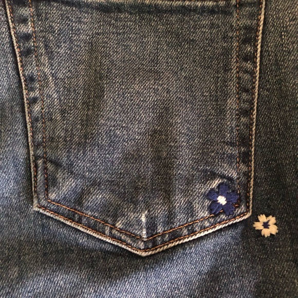 Alice + Olivia Amazing High Rise Girlfriend Embroidered Floral Slim Jeans Guilty - Picture 12 of 12